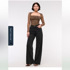 Women’s Abercrombie & Fitch Women’s High Rise Wide Leg size 28 EUC